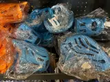 2x Inhoud stellingvak w.o. hondenmuilkorf – foto 2 – kavel bij Onlineveilingmeester, Hoogeveen