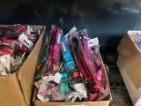 2x Inhoud stellingvak w.o. accessoires voor honden W.o. Sharon – foto 4 – kavel bij Onlineveilingmeester, Hoogeveen