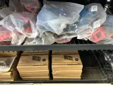 3x Inhoud stellingvak w.o. binnenhoek-montagebeugel W.o. Digitus – foto 5 – kavel bij Onlineveilingmeester, Hoogeveen