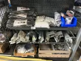 3x Inhoud stellingvak w.o. installatiematerialen W.o. Lionelo – kavel bij Onlineveilingmeester, Hoogeveen