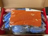 Partij e-commerce voorraad w.o. led spiegels, draadloze laders – foto 9 – kavel bij Onlineveilingmeester, Hoogeveen