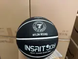8x Slimme basketbal maat 7 met oplader en kabel INSAIT JOY – foto 4 – kavel bij Onlineveilingmeester, Hoogeveen