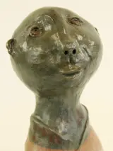 Charmant terracotta beeld - dromerige figuur in zalm en groen/grijs - 40,5 cm – foto 5 – kavel bij De Kringwinkel, Antwerpen