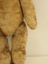 Knappe, vintage teddybeer uit 1963 - stro gevuld - 72 cm – foto 4 – kavel bij De Kringwinkel, Antwerpen