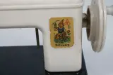 Vintage Nähzwerg Speelgoednaaimachine – foto 6 – kavel bij De Kringwinkel, Brecht