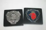 Scania-grille-emblemen – foto 3 – kavel bij De Kringwinkel, Brecht