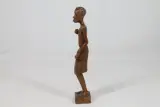 Houten Afrikaans beeldje – foto 2 – kavel bij De Kringwinkel, Brecht
