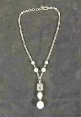 Zilveren ketting met parel en hanger – foto 2 – kavel bij De Kringwinkel, Turnhout