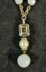 Zilveren ketting met parel en hanger – foto 5 – kavel bij De Kringwinkel, Turnhout