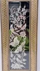 Perzisch metaalwerk met vogels en bloemen in Khatamkari-lijst – foto 2 – kavel bij De Kringwinkel, Gent