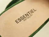 Essentiel Antwerp fluwelen pumps met parels & strass - EU 39 – foto 4 – kavel bij De Kringwinkel, Antwerpen