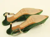 Essentiel Antwerp fluwelen pumps met parels & strass - EU 39 – foto 5 – kavel bij De Kringwinkel, Antwerpen