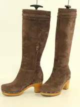 UGG Australia - bruine suède laarzen met houten hakken - zo goed als nieuw – foto 4 – kavel bij De Kringwinkel, Antwerpen