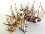 Set van 7 decoratieve houten modelzeilschepen – kavel bij De Kringwinkel, Heverlee