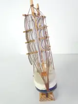Set van 7 decoratieve houten modelzeilschepen – foto 20 – kavel bij De Kringwinkel, Heverlee