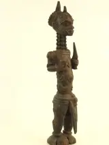 Lulua (Luluwa) stijl beeld met litteken-reliëfs, D R Congo – foto 2 – kavel bij De Kringwinkel, Antwerpen