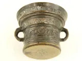 Set van 4 zware bronzen verzamelobjecten – Gotisch & Renaissance stijl – foto 3 – kavel bij De Kringwinkel, Antwerpen