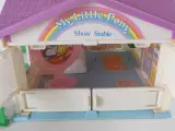 My Little Pony Show Stable speelset met accessoires – foto 5 – kavel bij De Kringwinkel, Heverlee