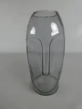 Gilde Moai vaas – kavel bij De Kringwinkel, Diest