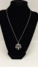 Zilveren ketting met levensboom hanger – kavel bij De Kringwinkel, Aalst