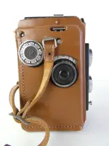 Vintage Yashicaflex tweelens camera met leren hoes – foto 3 – kavel bij De Kringwinkel, Heverlee