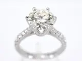 Witgouden ring met diamant met een briljant geslepen diamant van 2.50 carat – kavel bij Onlineveilingmeester