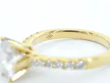 Geelgouden ring met een grote natuurlijke diamant van 2.03 carat – foto 9 – kavel bij Onlineveilingmeester