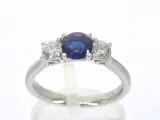 Witgouden trilogy ring met diamanten en saffier – kavel bij Onlineveilingmeester