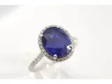 Witgouden entourage ring met diamanten en saffier – foto 3 – kavel bij Onlineveilingmeester