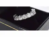 Witgouden alliance ring met grote diamanten – foto 3 – kavel bij Onlineveilingmeester