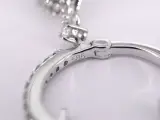 Witgouden druppelvormige oorhangers met diamanten – foto 7 – kavel bij Onlineveilingmeester