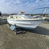 Zeilboot zonder mast, 2002 – kavel bij Domeinen Roerende Zaken, Soesterberg