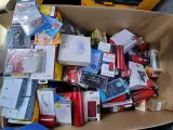 Ca. 354x Handelsgoederen en speelgoed, Guess, HP, Harry Potter – foto 4 – kavel bij Onlineveilingmeester, Dokkum