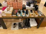 Ca. 66x Damesschoenen, Posh, Geox, Tamaris, UGG Etc – kavel bij Onlineveilingmeester, Dokkum
