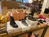 Ca. 66x Damesschoenen, Posh, Geox, Tamaris, UGG Etc – foto 5 – kavel bij Onlineveilingmeester, Dokkum
