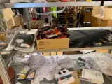 Ca. 256x Handelsgoederen, Grohe, Lucide, Nokia, Etc – foto 4 – kavel bij Onlineveilingmeester, Dokkum