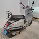 Snorscooter, Vespa, Sprint 50, 2020 – foto 2 – kavel bij Domeinen Roerende Zaken, Groningen