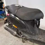 Scooter, Piaggio, Zip, 2023 – foto 11 – kavel bij Domeinen Roerende Zaken, Groningen