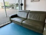 Hoekbank met open eiland, elektrisch verstelbaar groen – foto 3 – kavel bij Onlineveilingmeester, Joure