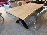 Eettafel met zwart metalen X-poot naturel – foto 4 – kavel bij Onlineveilingmeester, Joure