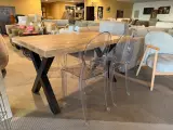 Set van 4 eetkamerstoelen doorzichtig – foto 2 – kavel bij Onlineveilingmeester, Joure