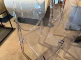 Set van 4 eetkamerstoelen doorzichtig – foto 4 – kavel bij Onlineveilingmeester, Joure