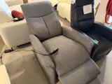 Relaxfauteuil, elektrisch verstelbaar grijs – foto 2 – kavel bij Onlineveilingmeester, Joure