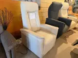 Relaxfauteuil, elektrisch verstelbaar grijs – kavel bij Onlineveilingmeester, Joure