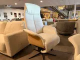 Relaxfauteuil, elektrisch verstelbaar, design wit – foto 4 – kavel bij Onlineveilingmeester, Joure