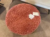 Ronde poef donker roze – foto 4 – kavel bij Onlineveilingmeester, Joure