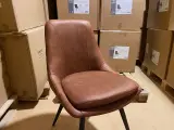 Set van 6 eetkamerstoelen cognac – foto 3 – kavel bij Onlineveilingmeester, Joure