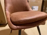 Set van 6 eetkamerstoelen cognac – foto 4 – kavel bij Onlineveilingmeester, Joure
