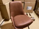 Set van 6 eetkamerstoelen cognac – foto 5 – kavel bij Onlineveilingmeester, Joure
