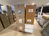 Pallet met assorti verlichting, 26 stuks met een verkoopwaarde van 3100,- Zie foto’s Label51 – foto 3 – kavel bij Onlineveilingmeester, Joure